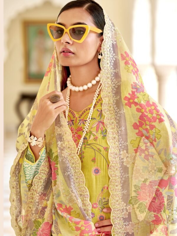 FARAH 32 PAKIZA