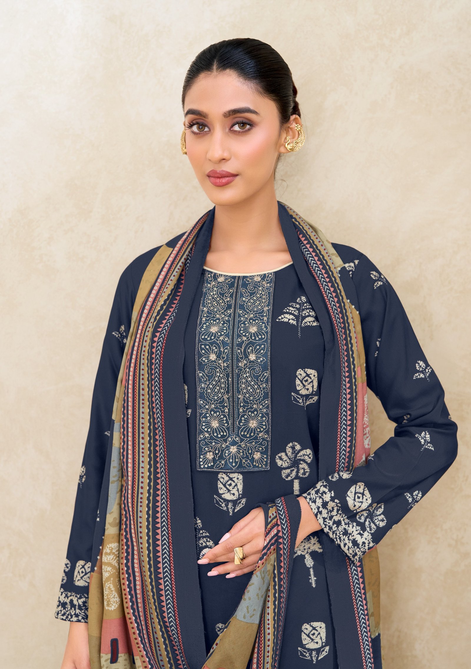 AAFIYA VP (winter Collection) - Image 5